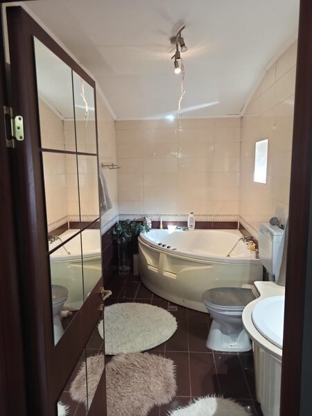 Centru Popesti Leordeni, str. Sf. Voievozi vila indiv. 4-5cam, 3 bai, curte