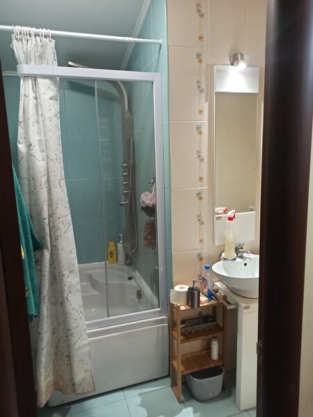 Centru Popesti Leordeni, str. Sf. Voievozi vila indiv. 4-5cam, 3 bai, curte